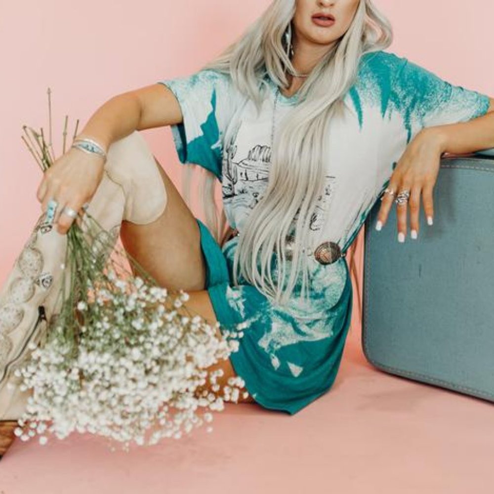 BLEACHED PUNCHY Dye Graphic Tee - Picture 7 of 14